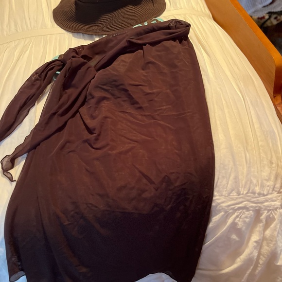 Tankini, sarong and sun hat. Brown/teal. Size 10 - Picture 7 of 8